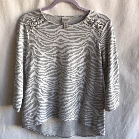 Chico's Tops - Chico’s Weekends gray and white zebra-striped high-low 3/4-sleeve top